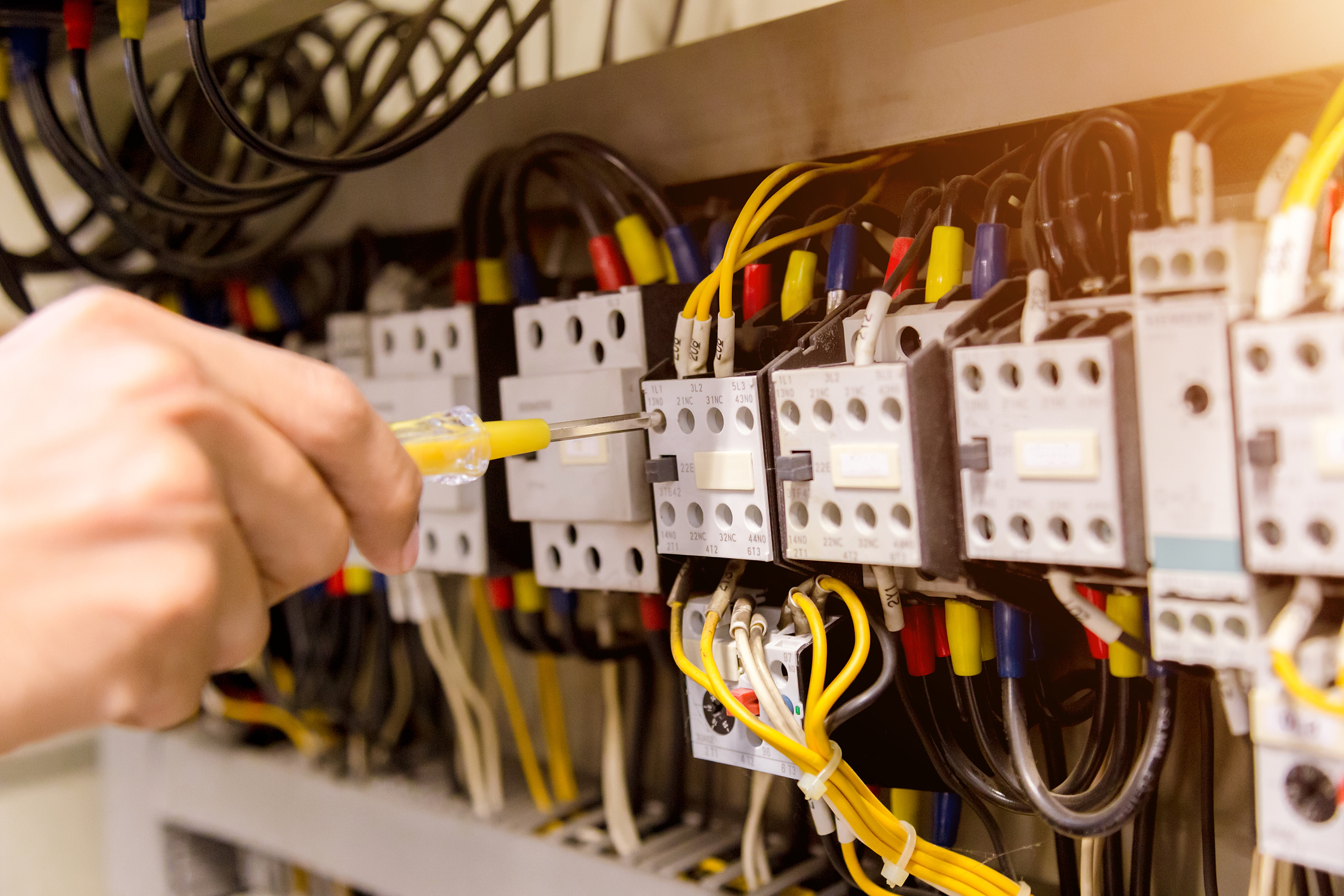 Telekommunikation MB Telekommunikation & Elektrotechnik Kiel GmbH aus